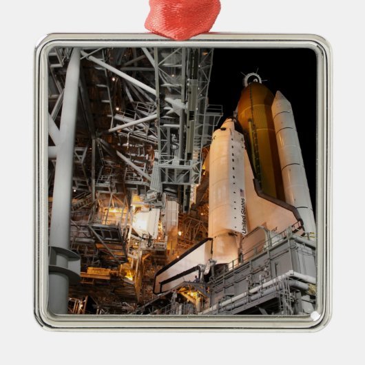 Space Shuttle Endeavour auf der Ladestation Ornament Aus Metall (Vorne)
