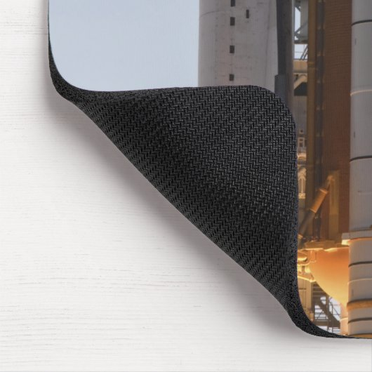 Space Shuttle Endeavour hebt 2 Mousepad (Ecke)