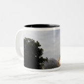 Space Shuttle Endeavour hebt 3 Zweifarbige Tasse (Vorderseite Links)