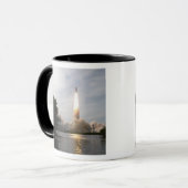 Space Shuttle Endeavour hebt 4 Tasse (Vorderseite Links)