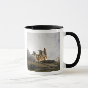 Space Shuttle Endeavour hebt 5 Tasse