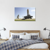 Space Shuttle Endeavour nähert sich dem Start p Leinwanddruck (Insitu (Schlafzimmer))