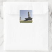 Space Shuttle Endeavour nähert sich dem Start p Quadratischer Aufkleber (Tasche)