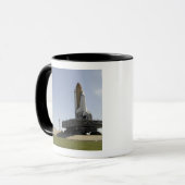 Space Shuttle Endeavour nähert sich dem Start p Tasse (Vorderseite Links)