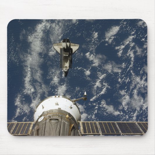 Space Shuttle Endeavour und ein Sojus-Raumfahrzeug Mousepad (Vorne)