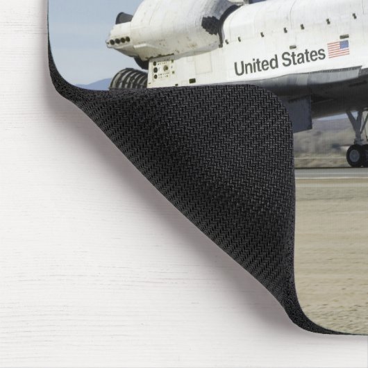 Space Shuttle Endevor's Hauptfahrwerk Mousepad (Ecke)