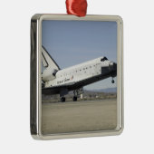 Space Shuttle Endevor's Hauptfahrwerk Ornament Aus Metall (Rechts)