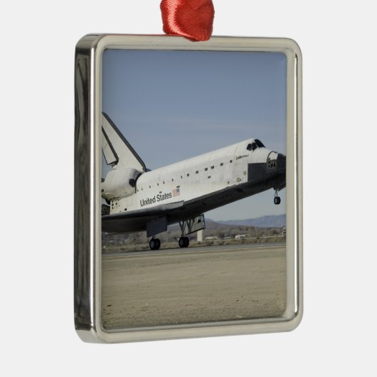 Space Shuttle Endevor's Hauptfahrwerk Ornament Aus Metall (Rechts)