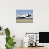 Space Shuttle Endevor's Hauptfahrwerk Poster (Heimbüro)