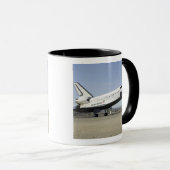 Space Shuttle Endevor's Hauptfahrwerk Tasse (VorderseiteRechts)