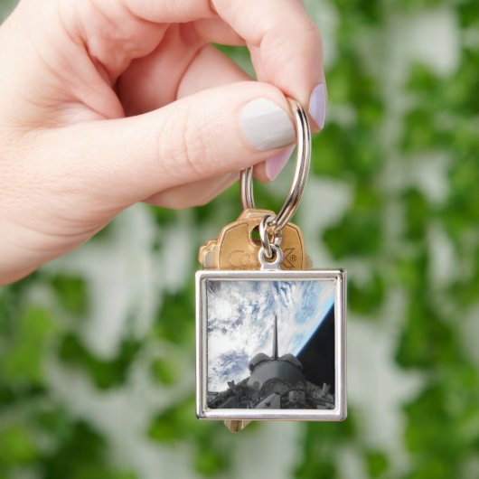 Space Shuttle Endevor's Nutzlastschacht 2 Schlüsselanhänger (Hand)