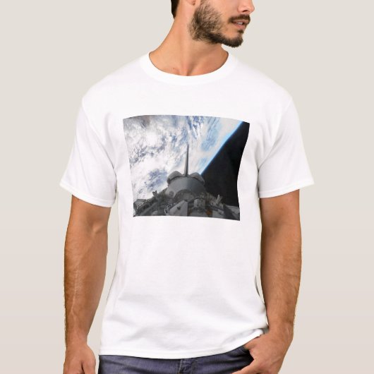 Space Shuttle Endevor's Nutzlastschacht 2 T-Shirt (Vorderseite)