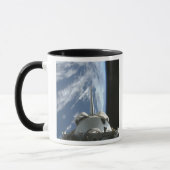Space Shuttle Endevor's Nutzlastschacht Tasse (Links)