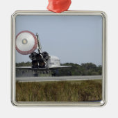 Space Shuttleservice Atlantis entfaltet seinen Dra Silbernes Ornament (Vorne)