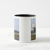 Space Shuttleservice Atlantis entfaltet seinen Dra Tasse (Zentrum)