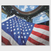 Space Station American Flag Earth Orbit Geschenkpapier (Flach)