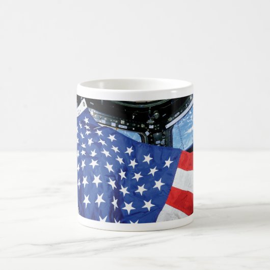 Space Station American Flag Earth Orbit Tasse (Mittel)