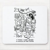 Spacemen auf Raumschiff Hörklopfen an der Tür Mousepad (Vorne)