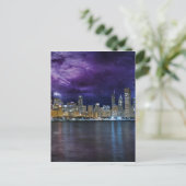 Spacey Chicago Skyline Postkarte (Stehend Vorderseite)