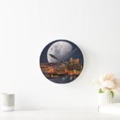 Spacey Pittsburgh Runde Wanduhr (Zuhause)