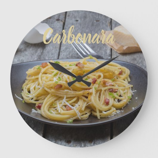 Spaghetti Carbonara Pasta mit Bacon und Parmesan Große Wanduhr (Vorderseite)