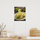 Spaghetti mit Basilikum und Parmesan auf Platte, Poster (Küche)