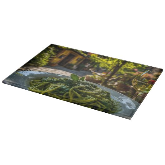 Spaghetti mit Creamy Spinach Sauce Schneidebrett (Ecke)