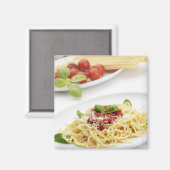 Spaghetti mit Tomatensauce und Basilikum Magnet (Vorderseite/Rückseite)