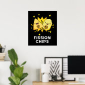 Spaltung Chips Funny Physical Food Pun Dark BG Poster (Heimbüro)