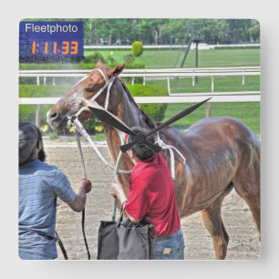 Spango wins at Belmont Park Quadratische Wanduhr