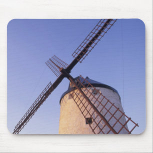 Spanien, Consuegra, Windmühlen von Kastilien-La Ma Mousepad
