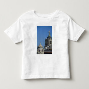 Spanien, Katalonien, Barcelona. Barcelona Dach 2 Kleinkind T-shirt