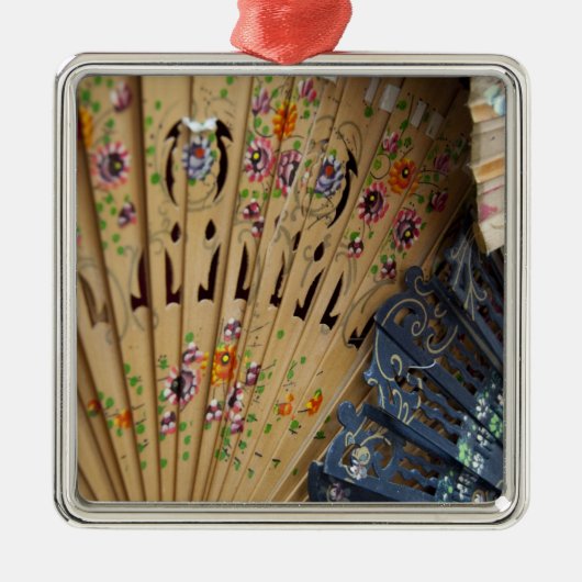 Spanien, Provinz Cadiz, Sevilla. Historischer Sant Ornament Aus Metall (Vorne)