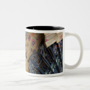 Spanien, Provinz Cadiz, Sevilla. Historischer Sant Zweifarbige Tasse