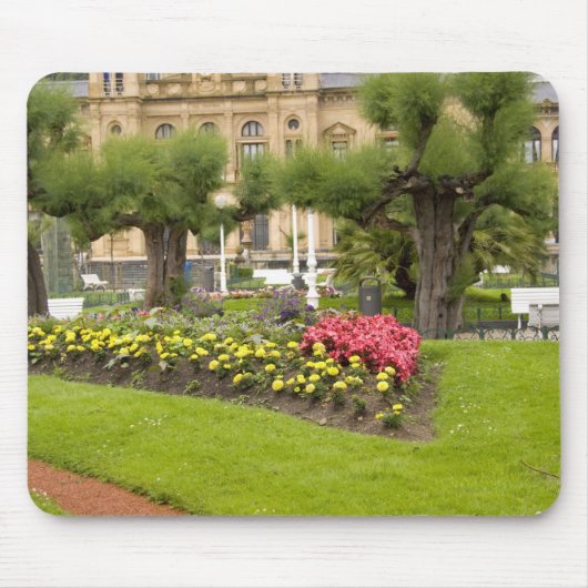Spanien, San Sebastian. Beliebter Badeort, Mousepad (Vorne)