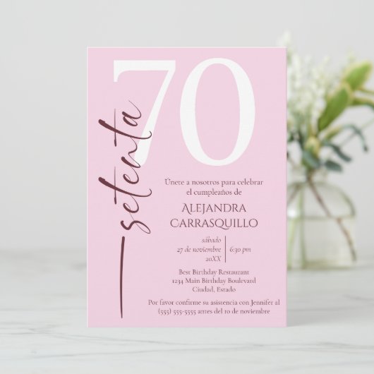 Spanisch Minimalistisch Pink Delicate 70. Geburtst Einladung (Stehend Vorderseite)