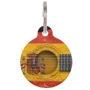 Spanische Flagge auf alter Akustikgitarre Tiernamensmarke