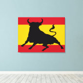 Spanische Flagge mit Stier Leinwanddruck (Insitu (Holzboden))