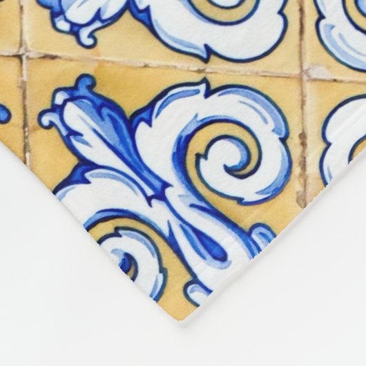 Spanische Fliesen - Azulejo Blau, Gelb und Weiß Fleecedecke (Ecke)