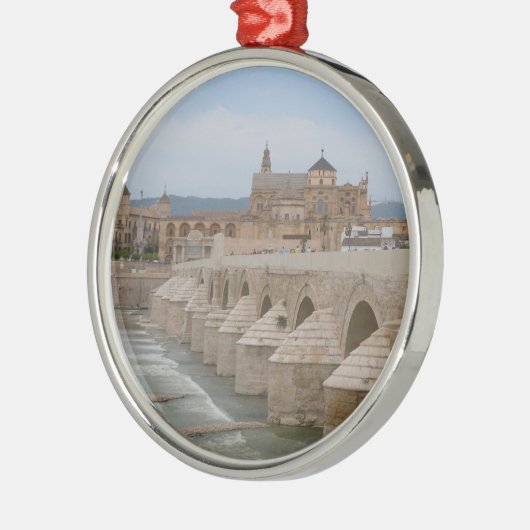 Spanische Weihnachtsbaum-Verzierung - Cordova, Silbernes Ornament (Links)