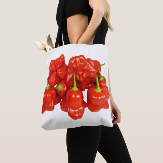 Spanischer Pfeffer Chinense Paprikas ganz über Tasche (Von Nahem)
