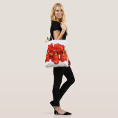 Spanischer Pfeffer Chinense Paprikas ganz über Tasche (Am Model)