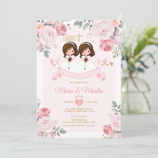 Spanischer Twin Niedlich Little Girl Primera Comun Einladung (Stehend Vorderseite)