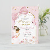 Spanish Girl Kneeling Pink Bow Primera Comunion Einladung (Stehend Vorderseite)