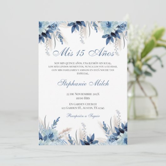 Spanish Quinceanera navy floral invite Einladung (Stehend Vorderseite)