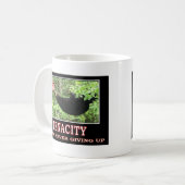 SPANNBARKEIT KAFFEETASSE (Vorderseite Links)