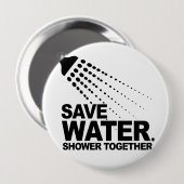SPARE WASSER. DUSCHE ZUSAMMEN. BUTTON (Vorne & Hinten)