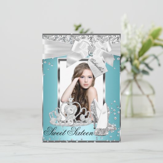 Sparkle Bow Tiara Foto Sweet 16 Einladung (Stehend Vorderseite)