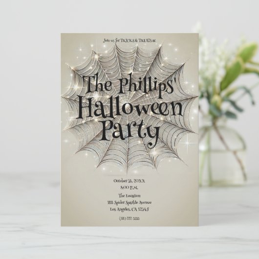 Sparkle Spiderweb Whimsical Tan Halloween-Party Einladung (Stehend Vorderseite)