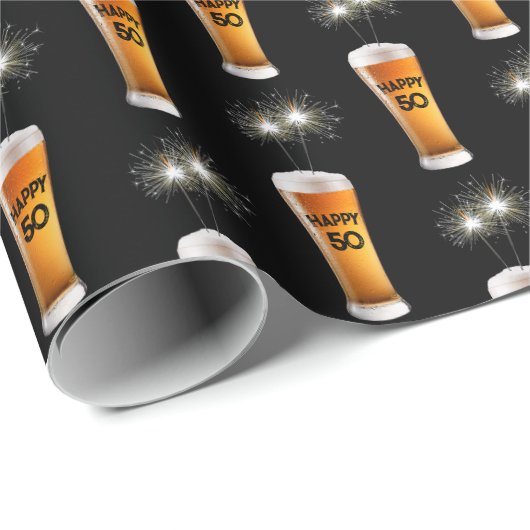 Sparkler im 50. Geburtstag Bierglas Geschenkpapier (Rolleneckpunkt)